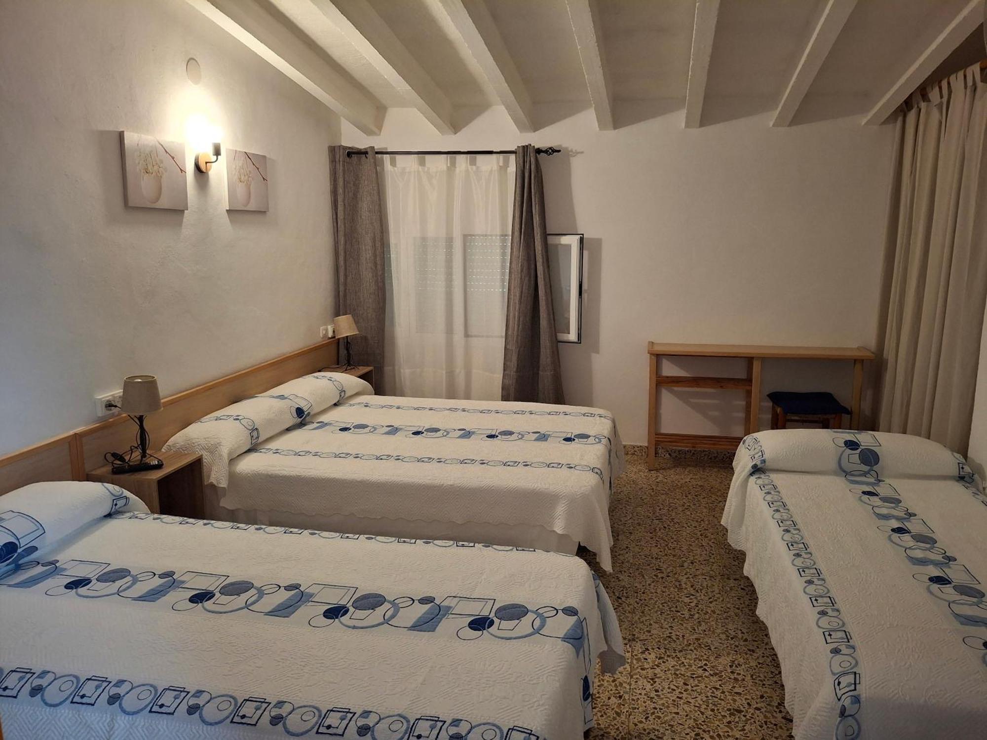 Hostal Pepe Sant Ferran de Ses Roques Exterior foto