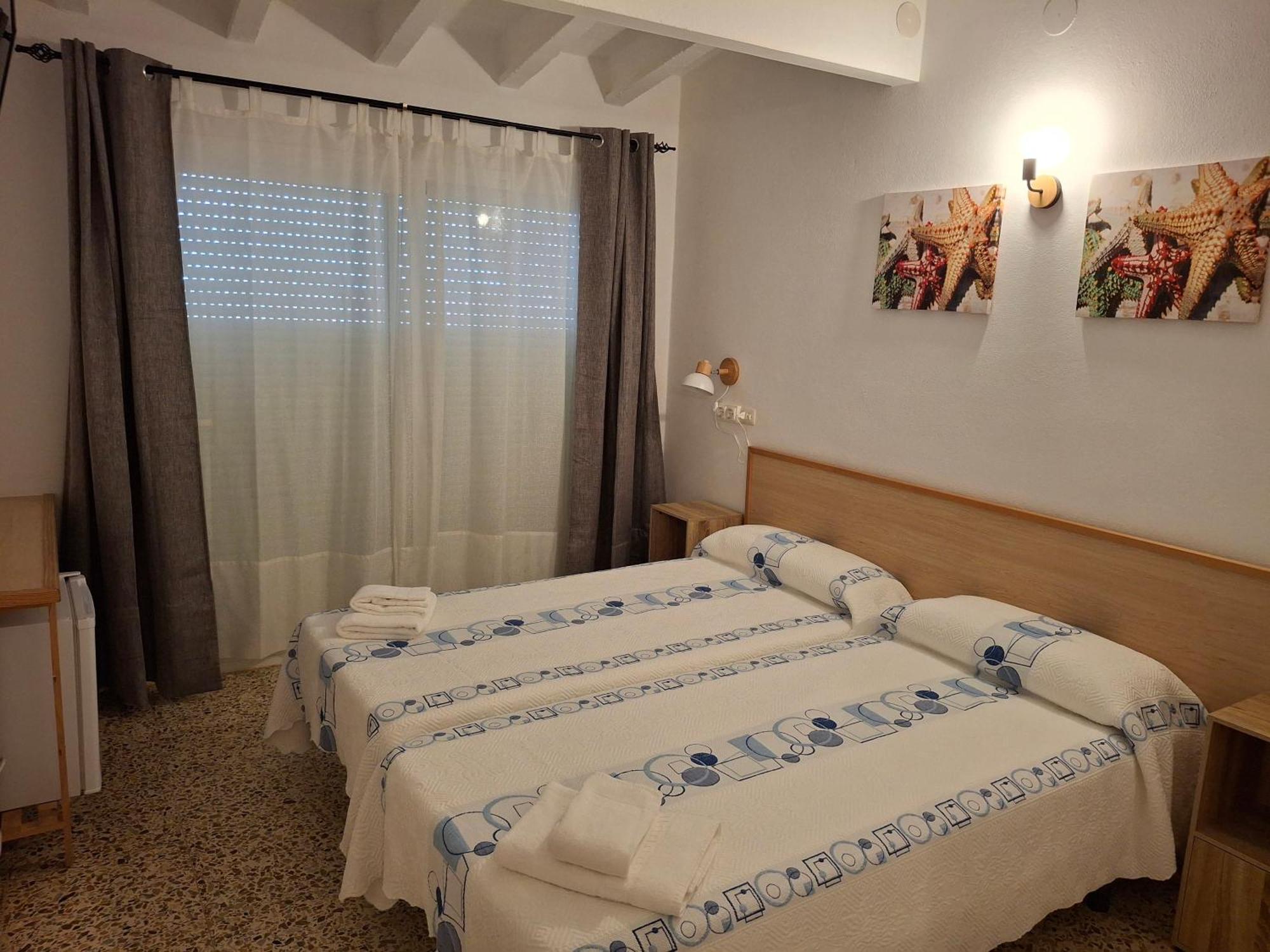 Hostal Pepe Sant Ferran de Ses Roques Exterior foto